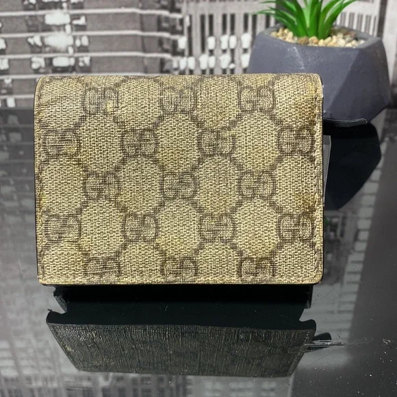 Authentic Gucci GG 🐝Supreme Bee Wallet - Picture 5 of 17